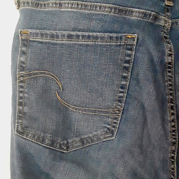 NWOT Levi Strauss Boyfriend Style Ripped Jeans - Picture 4 of 6